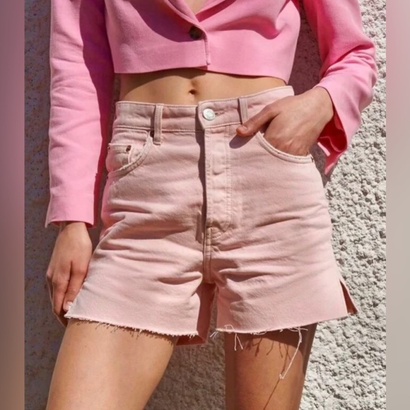 Zara Washed Pink Hugh Waisted Button Fly 5-Pocket Denim Shorts - Picture 1 of 14